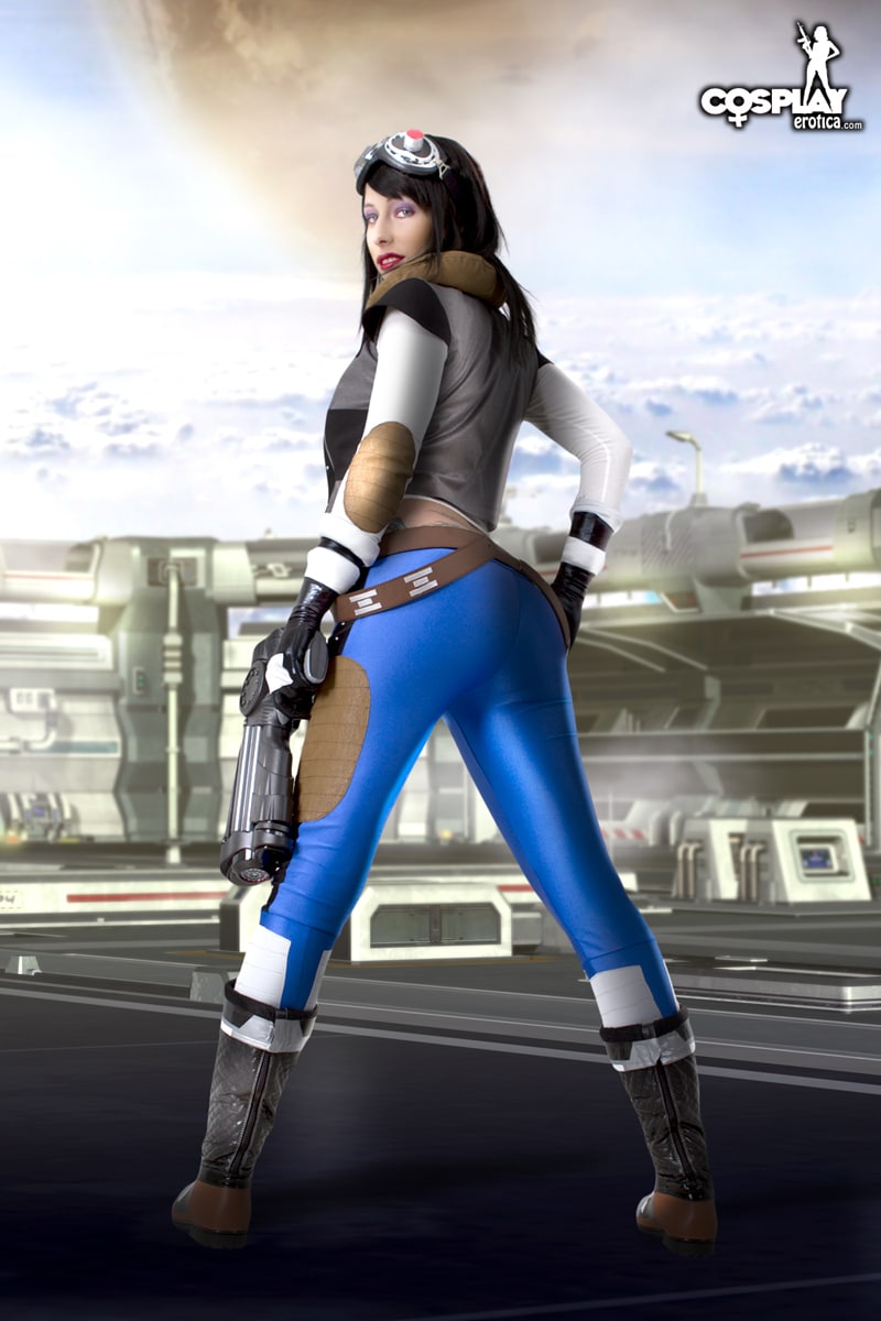 swtor_smuggler_01_by_cosplayerotica-d4j649p